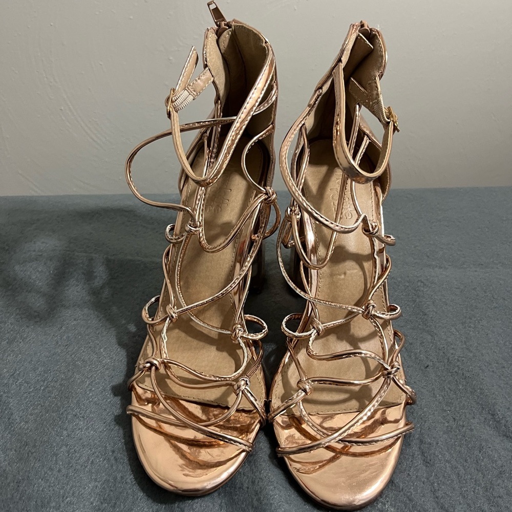 The perfect Rose gold heels